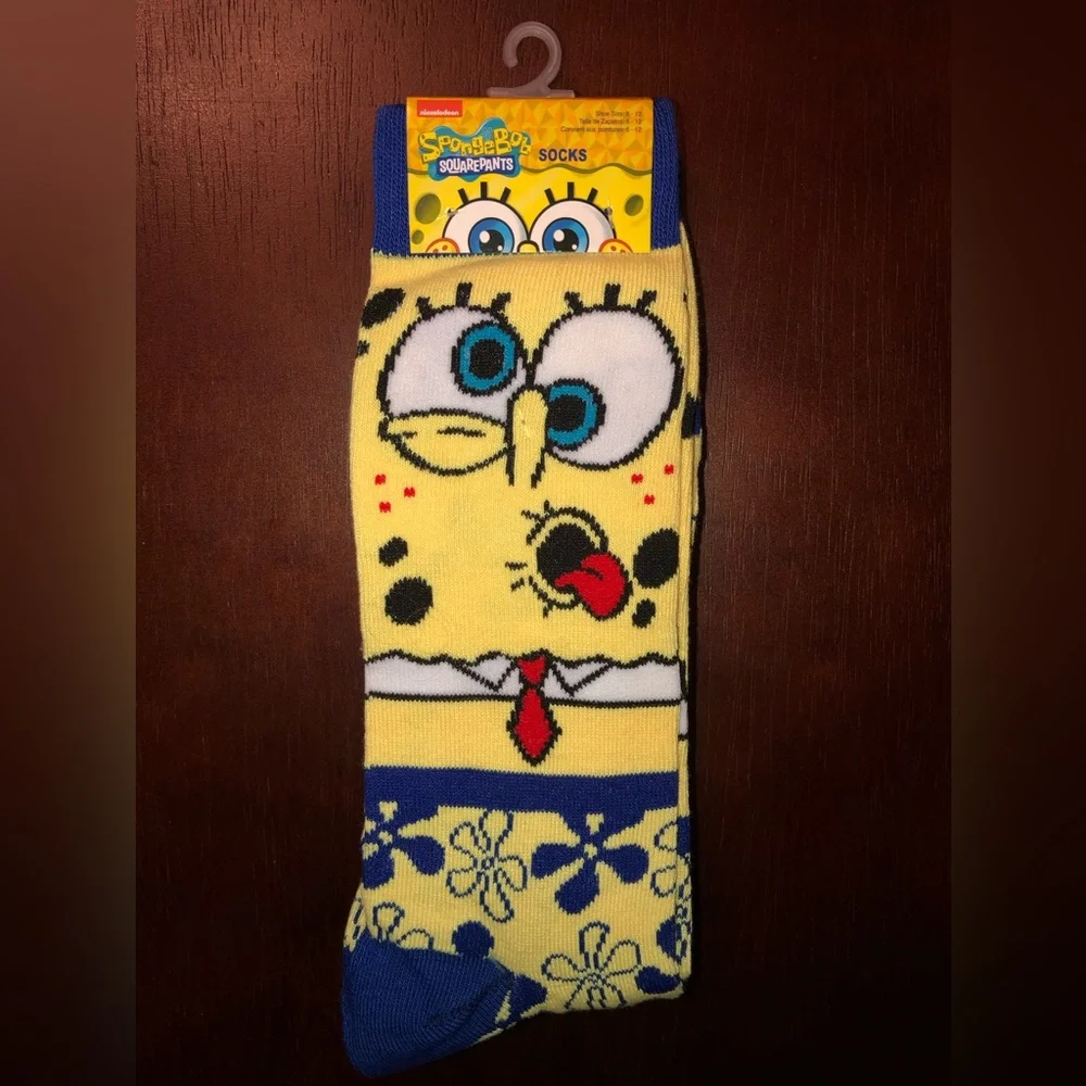 SPONGEBOB SQUAREPANTS NOVELTY CREW SOCKS NWT MEN’S SHOE SIZE 6-12